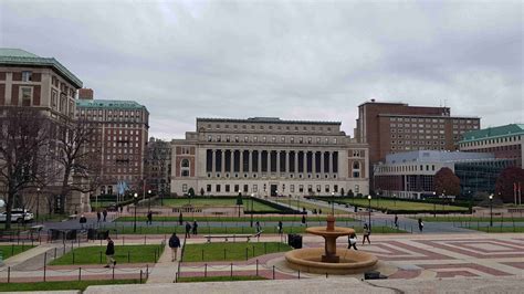 Nate Archibald en el campus de la Universidad de Columbia