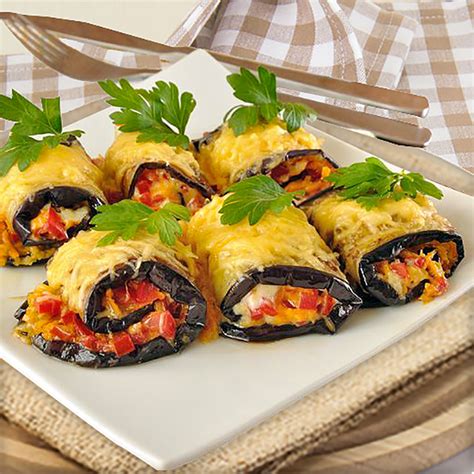 Rollitos de berenjena rellenos