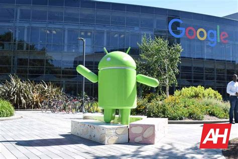 Estatuas de Android en los jardines de Google