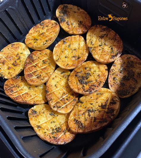 Patatas asadas con queso en freidora de aire