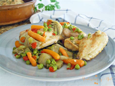 pollo al horno con verduras en fuente