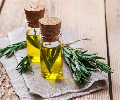 Aceite de romero en una ensalada