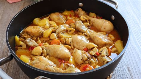 Guisado de pollo con robellones