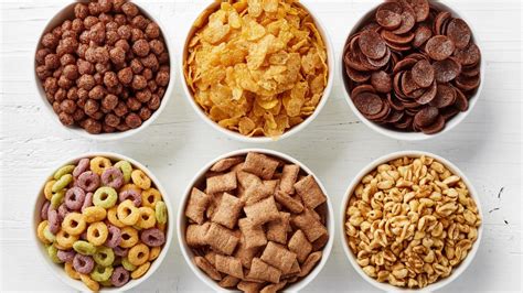 Variedad de cereales para el desayuno