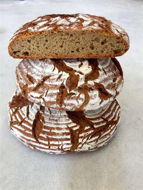 Pan de centeno artesanal con masa madre