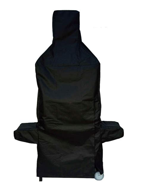 Funda protectora para barbacoa en un jardín