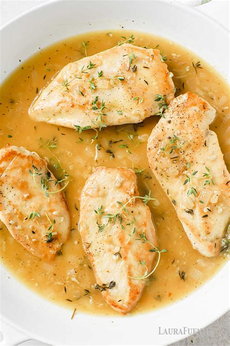 Ingredientes para filetes de pechuga de pollo al vino blanco