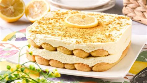 Montaje de tiramisú de limón
