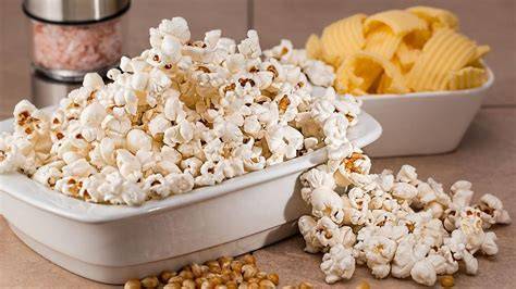 Comparación de palomitas saludables y no saludables