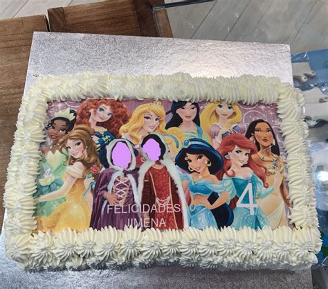 Ejemplos de tartas decoradas con obleas personalizadas