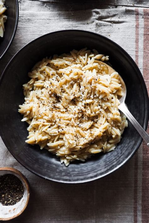 Risotto de orzo con pollo y queso pecorino