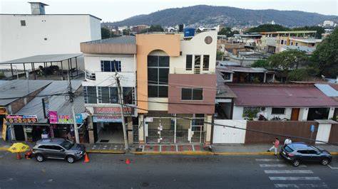 Fachada del Hotel Mardol Frente al Terminal en Pasto