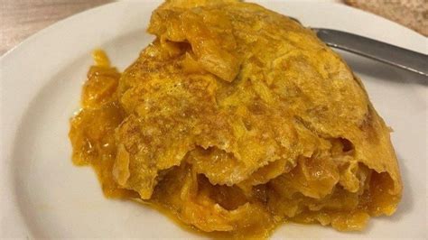Tortilla de patatas con calabaza recién hecha