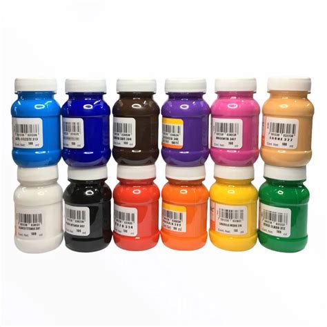 Variedad de pinturas para seda en frascos