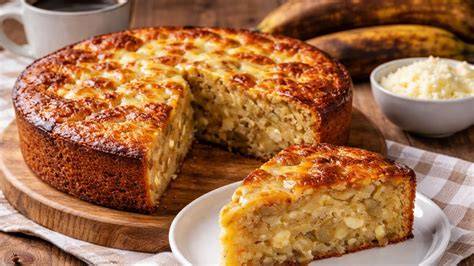 Torta de plátano maduro en capas con queso