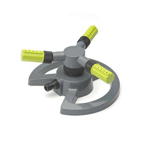 Aspersor circular de 3 brazos en funcionamiento