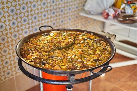 Cocción de paella en paellera