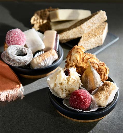 Dulces típicos de Bretaña, incluyendo el Gâteau Breton