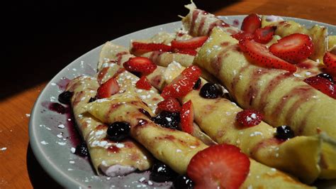 Crepes de turrón decorados