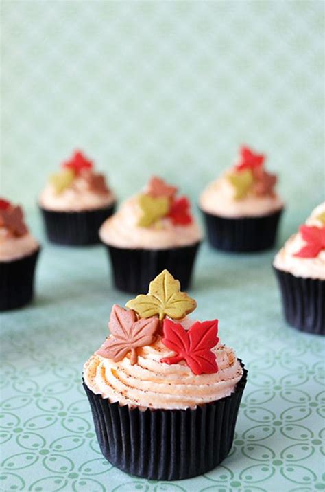 Cupcakes de boniato con malvaviscos dorados