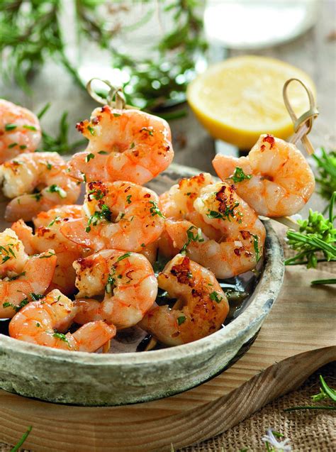 Langostinos limpios y preparados para rebozar