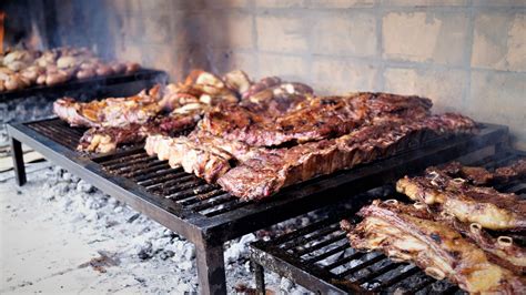 Asado argentino en la parrilla