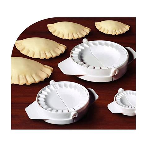 Variedad de moldes para empanadillas