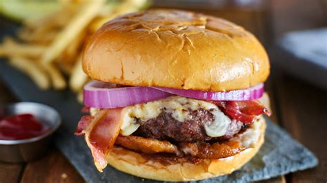 Hamburguesa gourmet con pan brioche