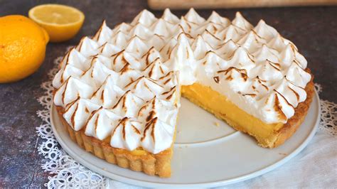 Tarta de limón con merengue gratinado