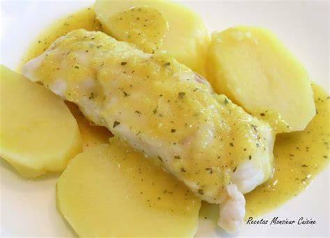 Merluza con salsa Bercy emplatada
