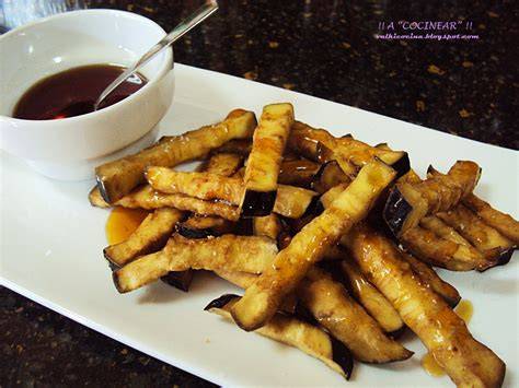 Berenjenas fritas con salsa de miso