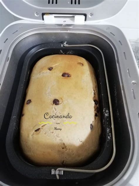 Pan dulce recién hecho en panificadora