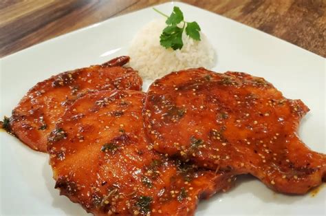 Salsa de tomate con pimentón ahumado para chuletas