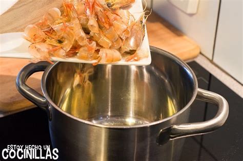 Caldo de cabezas de gambas
