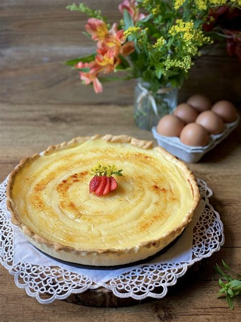 Tarta de espelta con crema pastelera quemada